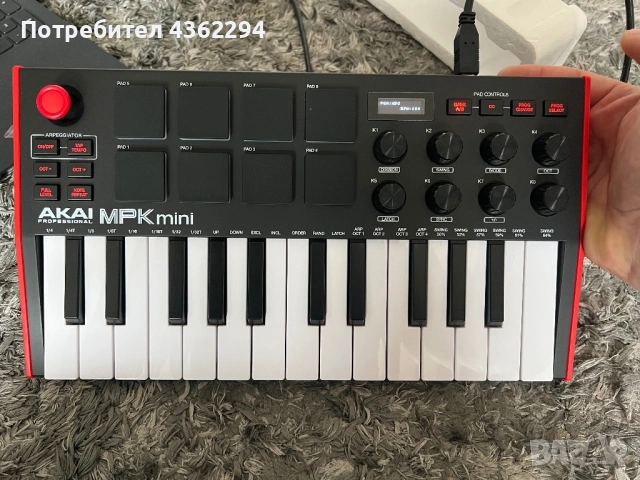 Akai MPK Mini синтезатор