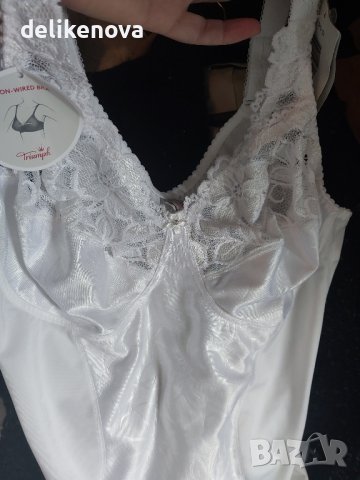 Два вида. Triumph. Original. Size 95C / 90 D 