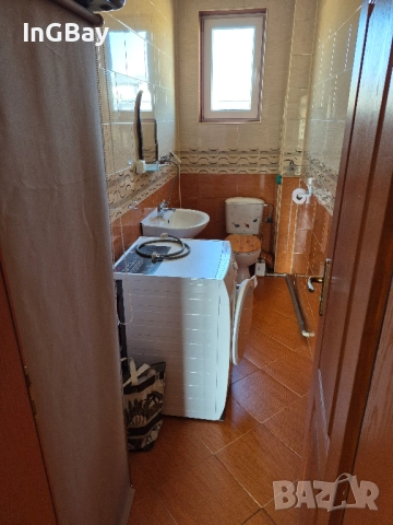 Продавам 1/2 къща (многостаен/4-стаен етаж 160кв., 1 ет. + 1/2 таванско помещение 30кв.), снимка 12 - Етаж от къща - 52268493