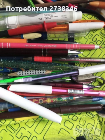 Цял лот от химикали, пособия за рисуване и 2 несесера, снимка 2 - Ученически пособия, канцеларски материали - 53341824