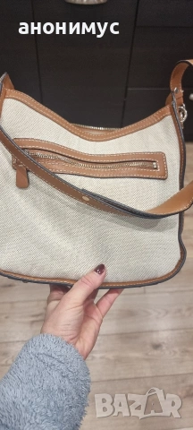 чанта gess оригинална, снимка 2 - Чанти - 53656398