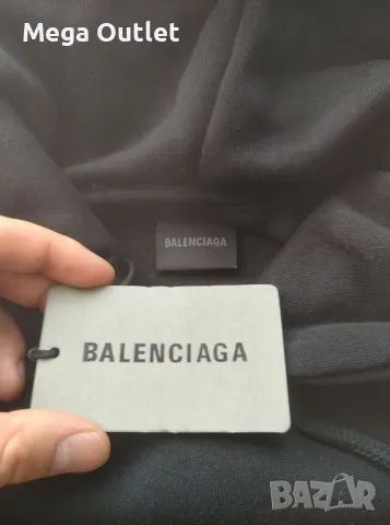 Дамски суичър с качулка Balenciaga, снимка 2 - Суичъри - 47968576