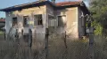 Къща с дворно място в с. Рельово, снимка 1