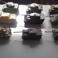 Военна техника в мащаб-танкове, самолети, оръдия, камиони..., снимка 5 - Колекции - 39955366