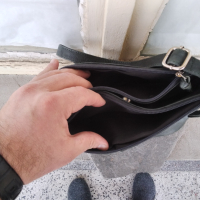 Продавам нова дамска чанта от естествена кожа, снимка 11 - Чанти - 44532029