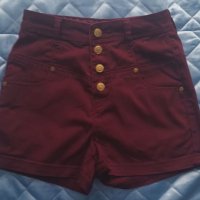 Къси панталони , снимка 1 - Къси панталони и бермуди - 41241275