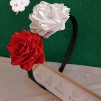 Аксесоари за коса ''Бяла и червена роза'', снимка 2 - Аксесоари за коса - 44457894