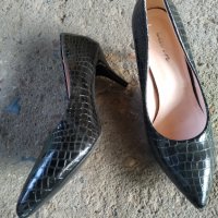 Нови, дамски, черни обувки с ток, снимка 10 - Дамски елегантни обувки - 42205545