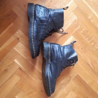 Dr. Martens естествена кожа 42 номер , снимка 1 - Мъжки боти - 39560528