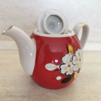 Руски порцелан червен чайник , снимка 2 - Сервизи - 41671645