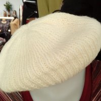 Дамски,ръчно плетени, зимни шапки от вълна,ангора,мохер,мерино, снимка 13 - Шапки - 27564081