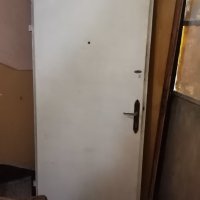 Метална входна врата, снимка 1 - Входни врати - 41646782