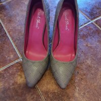 Обувки, снимка 1 - Дамски обувки на ток - 39562557