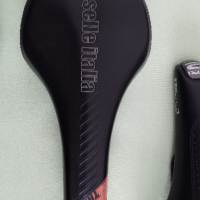 Маркови седалки Selle Italia, Selle Royal, снимка 4 - Части за велосипеди - 44581887