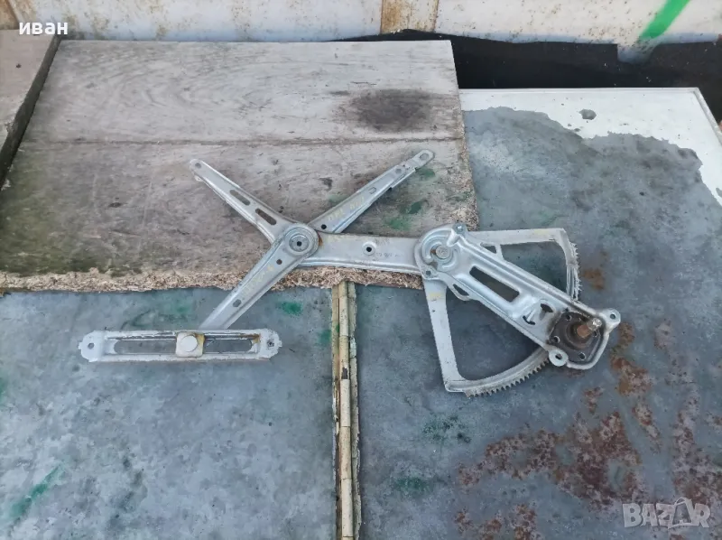 преден ляв ръчен стъкло повдигач за Опел Астра г , снимка 1