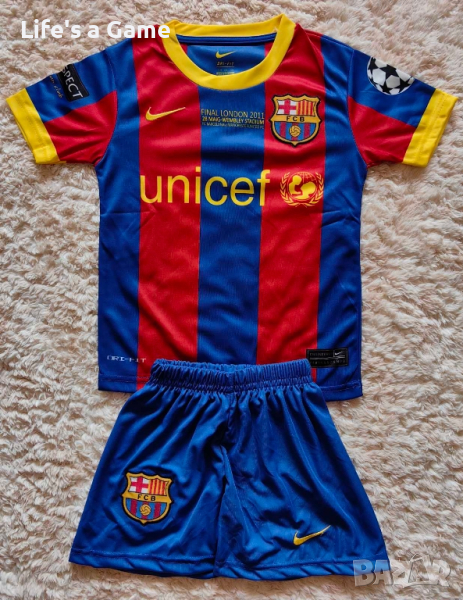 Ретро!! Детско юношески футболен екип Барселона Роналдиньо Barcelona Ronaldinho, снимка 1