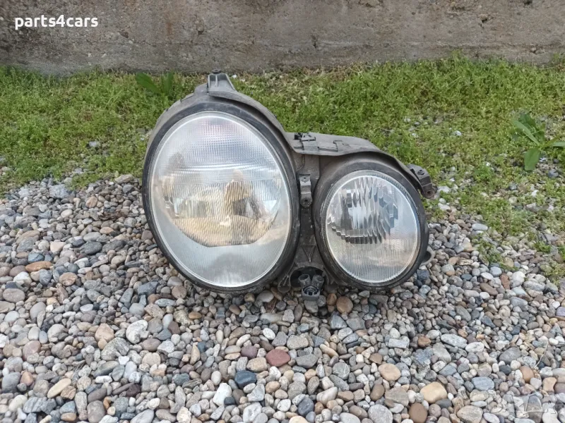 десен ксенонов фар за мерцедес Е класа В210 фейслифт MERCEDES E class W210 FACELIFT, снимка 1