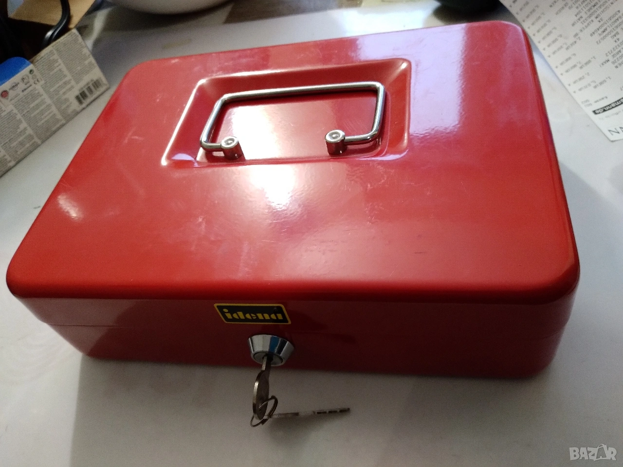 Метална кутия/каса/ за ценности, пари, бижута, ключове., снимка 1