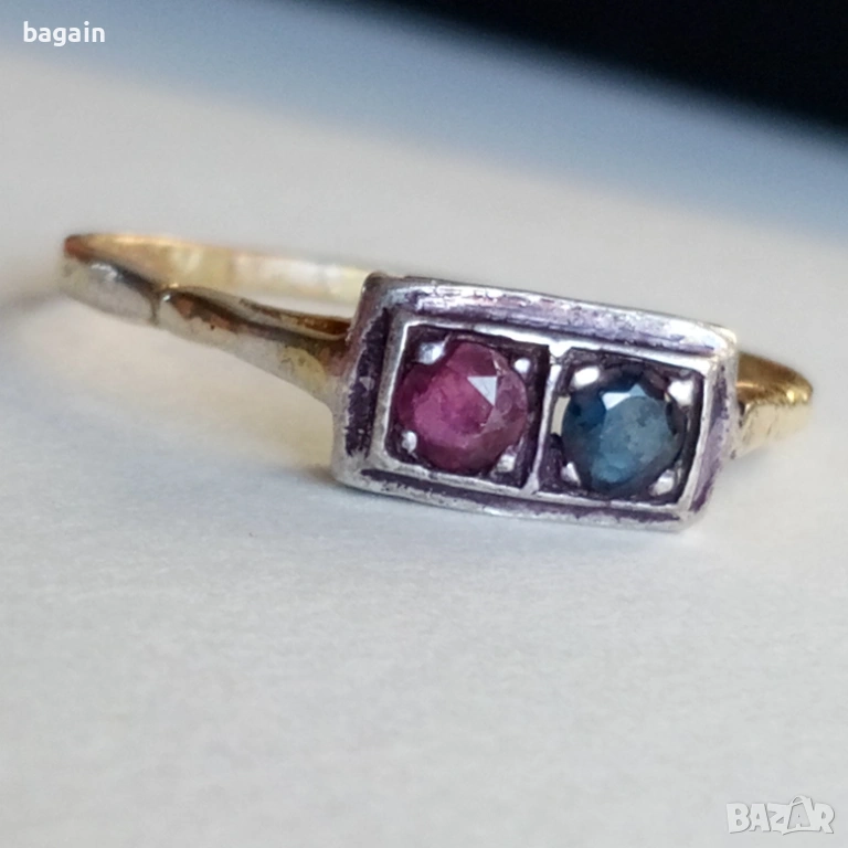 Пръстен със сапфир и рубин. Сребро с позлата., снимка 1
