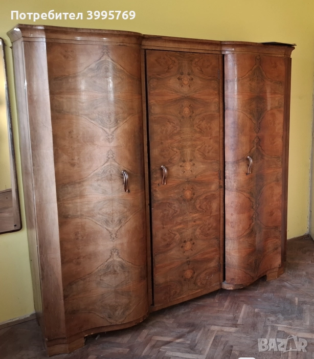 Продажба на класически мебели с орехова дървесина, снимка 1