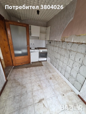 Продава се просторна къща с огромен двор 2800 кв.м, снимка 8 - Къщи - 53622066