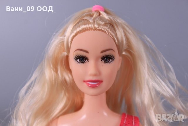 Кукла Барби с гардероб, тоалетка и аксесоари, снимка 8 - Кукли - 34646017