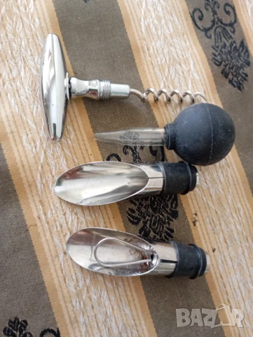 Комплект аксесоари за бутилка с алкохол