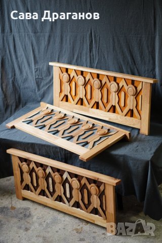 Закачалка за дрехи от дърво