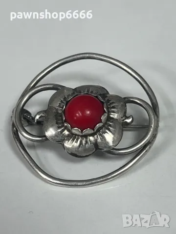Винтидж сребърна брошка с корал , снимка 2 - Колиета, медальони, синджири - 49893859