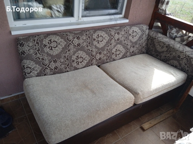 Разтегателен диван