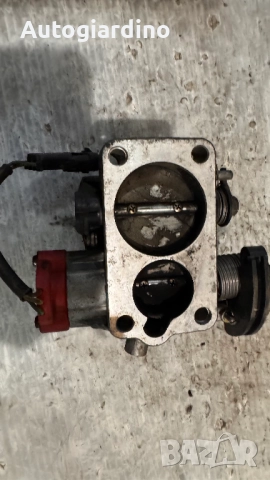 Дроселова Клапа за Renault Clio 1995, снимка 2 - Части - 52930714