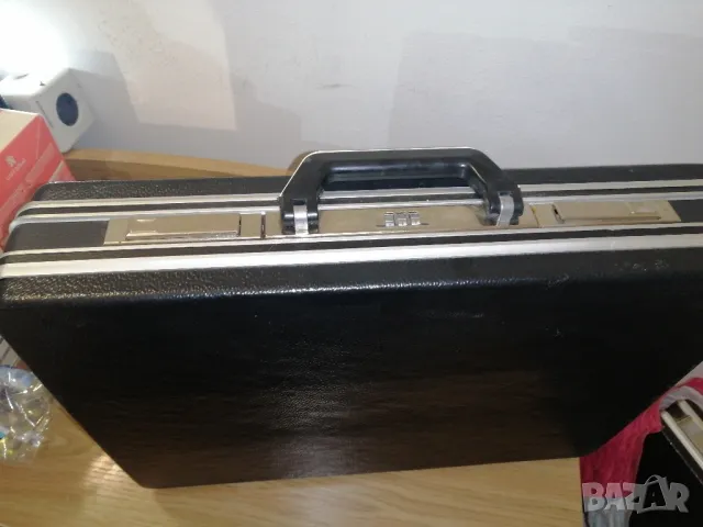 Ретро дипломатическо куфарче от поликарбонат , снимка 9 - Куфари - 49969939