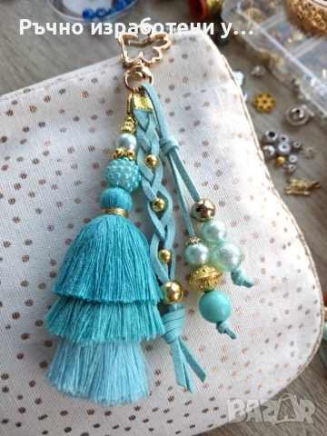 Украшение за чанта Вишнев цвят ръчна изработка