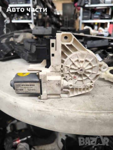 Задно дясно моторче стъклоповдигач Audi A6 3.0 TDI 4F0959802A