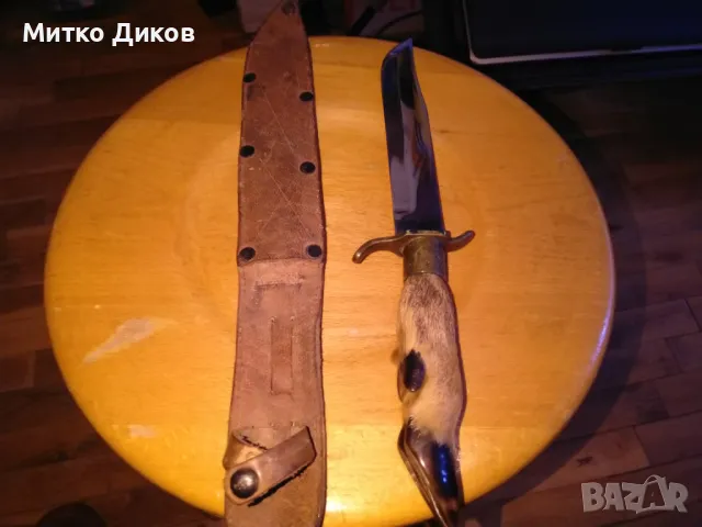 Ловен нож от соца калъф естествена кожа метален гард ръчно правен от майстор с инициали нов , снимка 2 - Ножове - 36422656