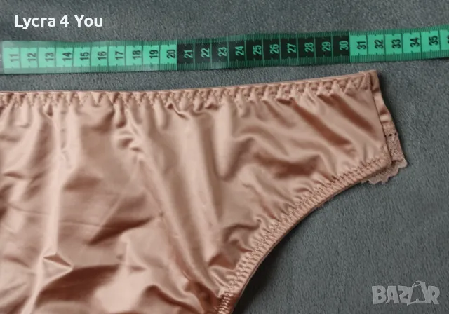 S нови лъскави сатенирани бикини в телесен цвят, снимка 7 - Бельо - 50305962