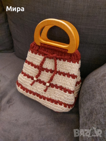 Нова плетена чанта с дървени дръжки, снимка 3 - Чанти - 44700314