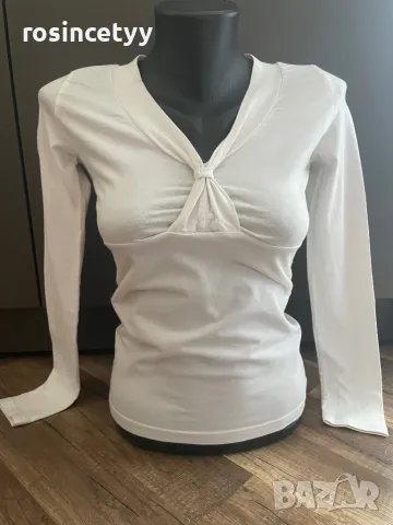 Бяла блузка