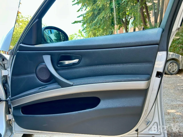 BMW Е90 325i ПЕРФЕКТНА!, снимка 12 - Автомобили и джипове - 50999267