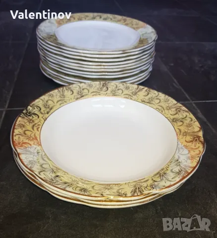 Старинен комплект от 13 фаянсови чинии- Sarreguemines- Франция, снимка 3 - Чинии - 50033510