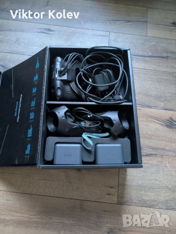 HTC Vive VR комплект – Пълен сет, работещ, употребяван, снимка 2 - Аксесоари - 52709067