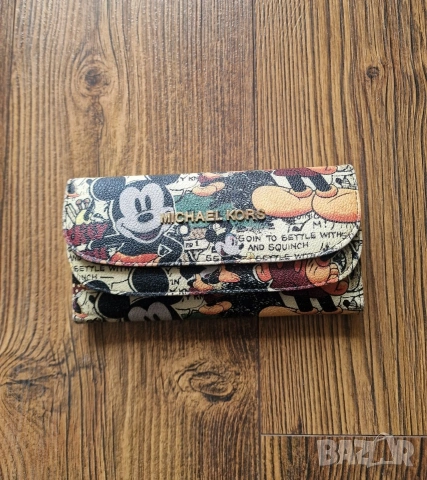 Страхотно дамско портмоне MICHAEL KORS & MICKEY MOUSE 