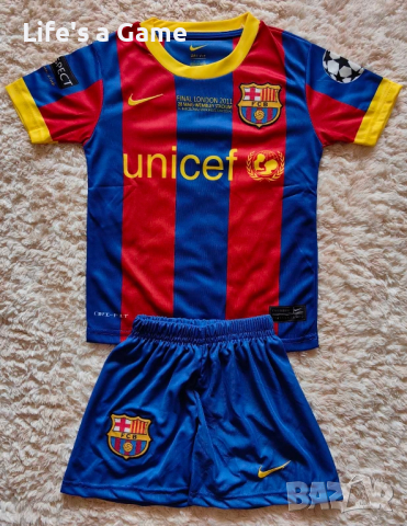 Ретро!! Детско юношески футболен екип Барселона Роналдиньо Barcelona Ronaldinho, снимка 1 - Детски комплекти - 43101400