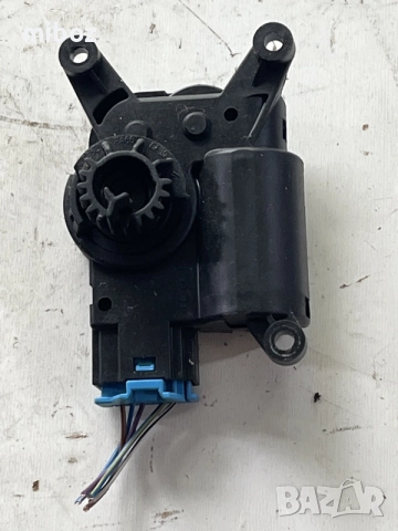 Моторче клапи парно VW Seat Skoda, снимка 16 - Части - 53379947