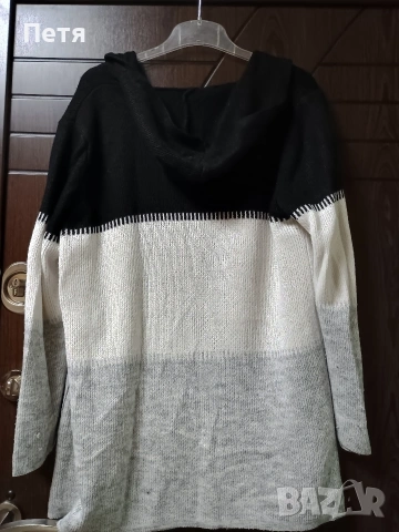 трицветна жилетка с качулка , снимка 2 - Жилетки - 53097455