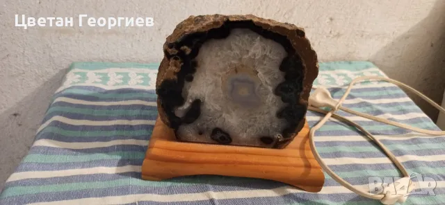нощна лампа от ахатена геода, снимка 3 - Настолни лампи - 47334086