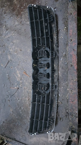 Предна Решетка Audi A6 C5 Аудо Quattro бадж, снимка 5 - Части - 53424026