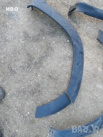 Пластмасови вежди за калник Дачия Дъстър модел 2010г-2017г., снимка 2 - Части - 49800788