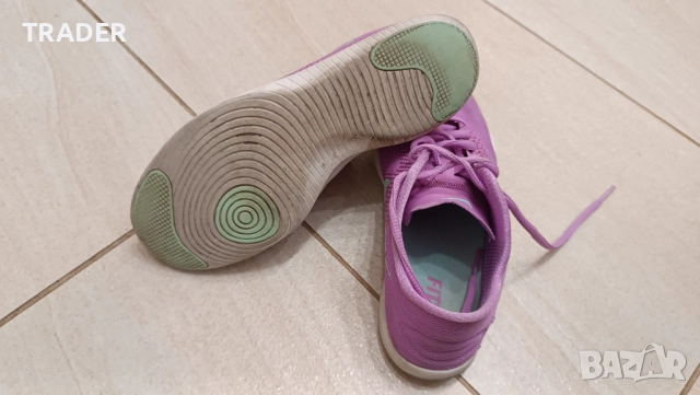 Дамски маратонки NIKE номер 37.5 см , дължина на стелката 23.5см, снимка 8 - Маратонки - 43667060