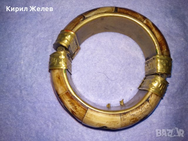 СТАРА ТИБЕТСКА ТРАДИЦИОННА БРОНЗОВА ГРИВНА с КАМИЛСКА КОСТ с НУЖДА от ЛЕК РЕМОНТ на ЩИФТА! 24374, снимка 5 - Антикварни и старинни предмети - 41191849